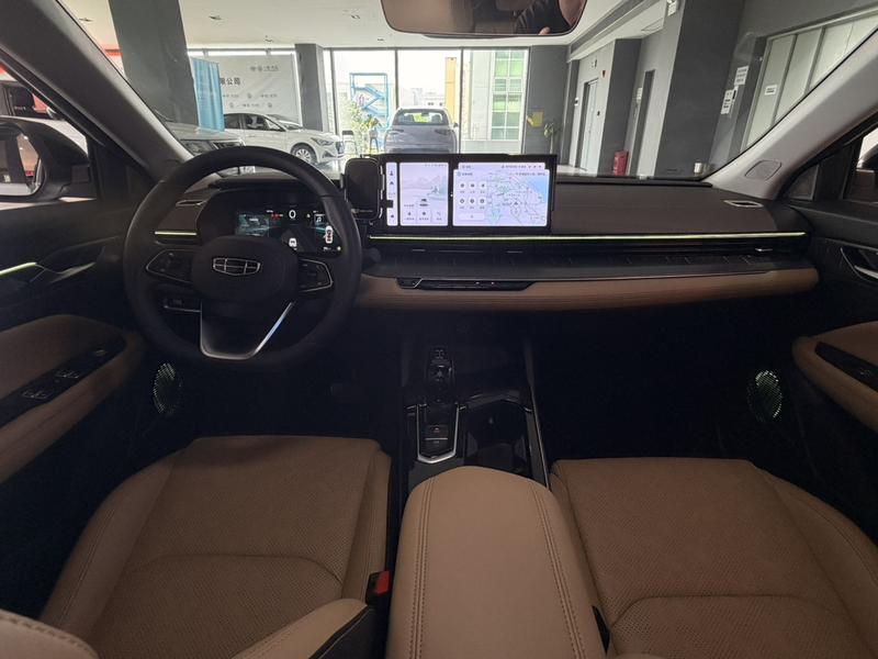 Geely Emgrand L Hi·P Hybrid, 2023 — фото 7 из 11