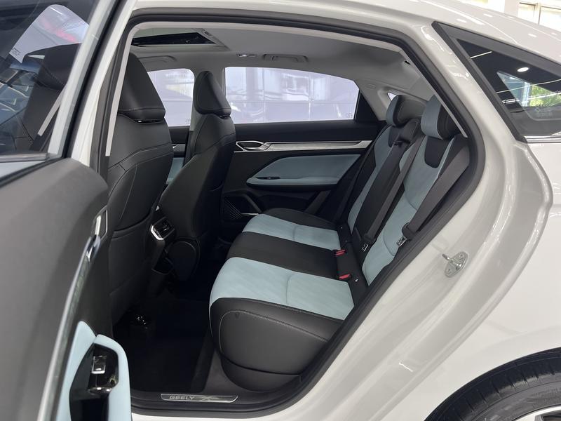 Geely Emgrand L, 2022 — фото 11 из 12