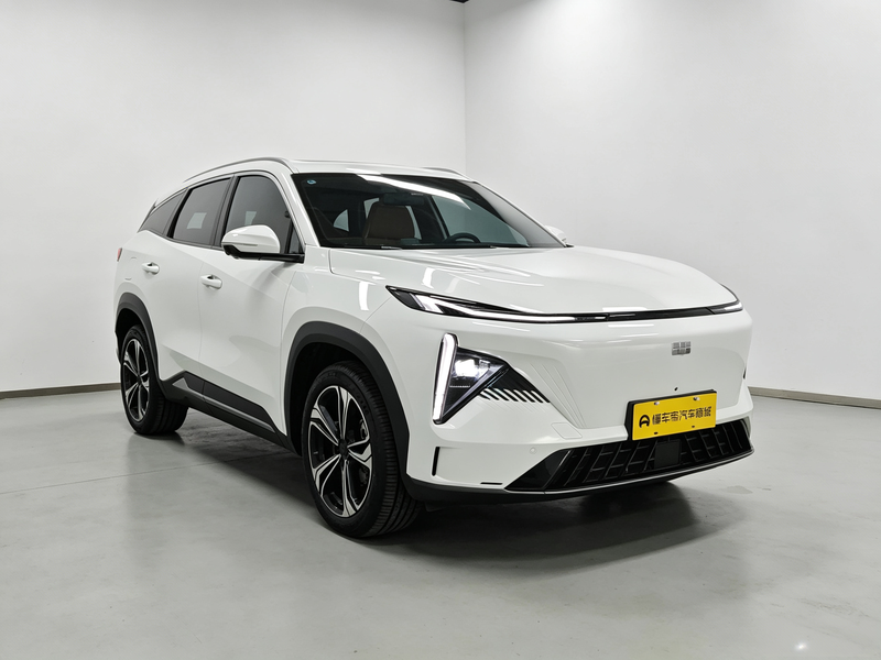 Geely Galaxy L7, 2023 — фото 3 из 12