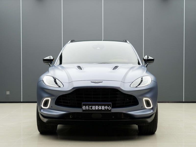 Aston Martin DBX, 2024 — фото 2 из 10