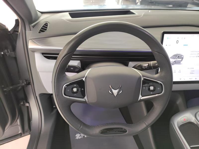 BAIC Arcfox Alpha T5, 2023 — фото 10 из 12