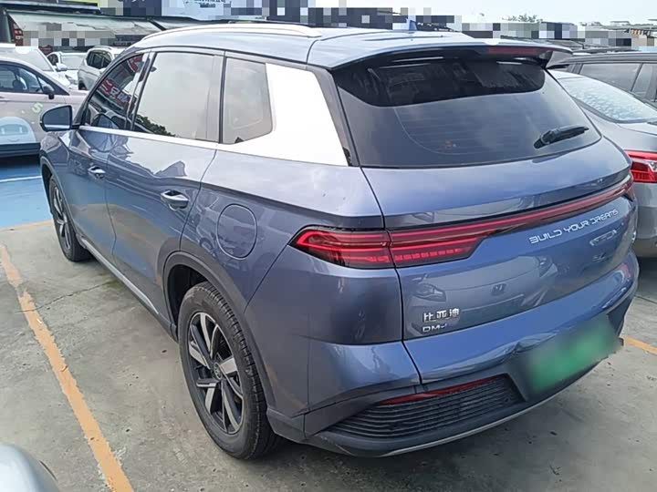 BYD Song Pro Hybrid, 2024 — фото 5 из 9