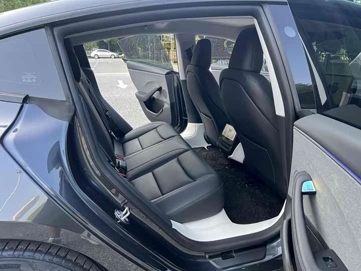Tesla Model 3, 2024 — фото 6 из 9