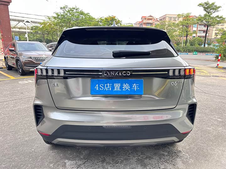 Lynk & Co 06 EM-P Hybrid, 2023 — фото 5 из 9