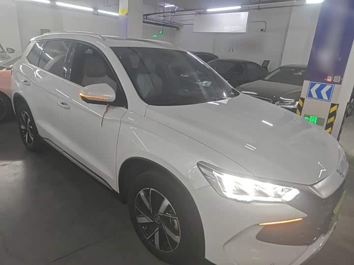 BYD Song Pro Hybrid, 2024 — фото 4 из 9