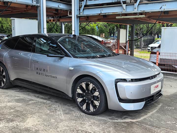 Audi × SAIC E5 Sportback, 2025 — фото 2 из 9