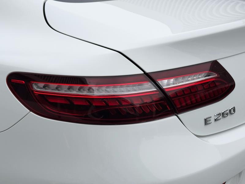 Mercedes-Benz E-Class, 2022 — фото 6 из 10