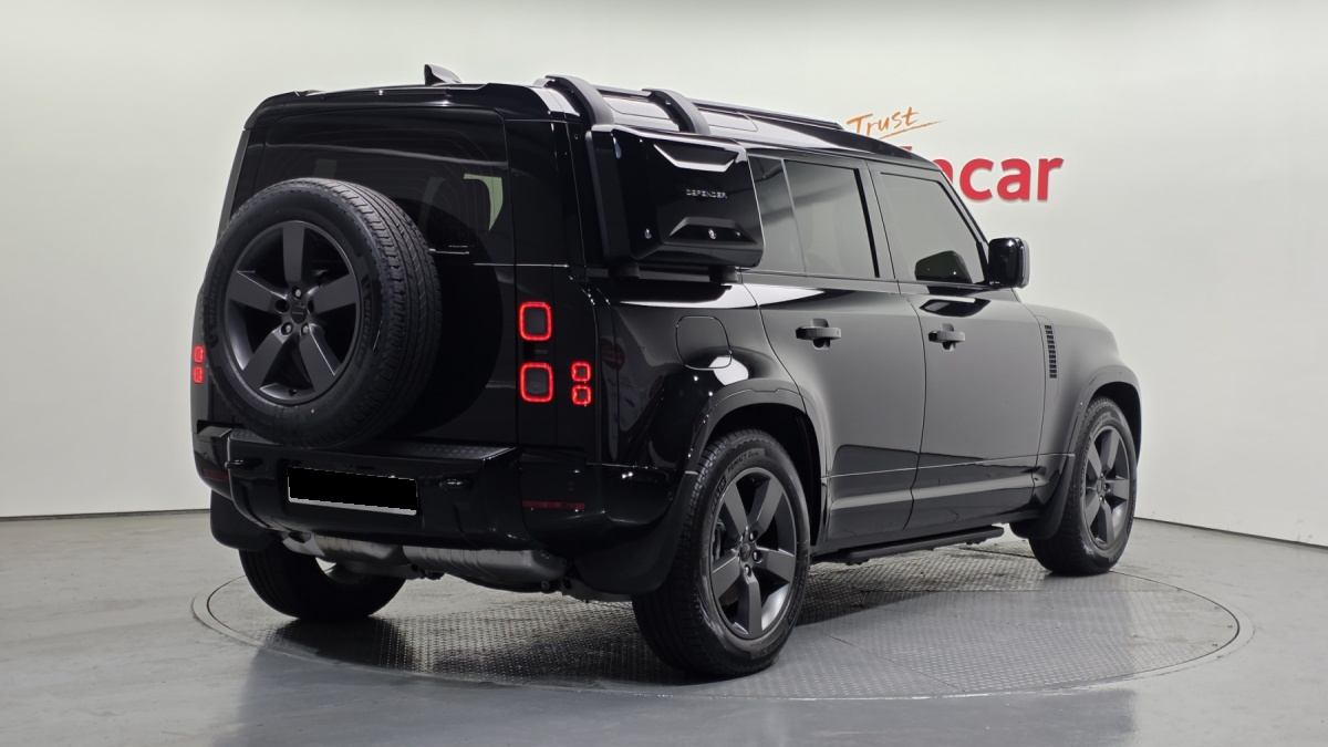 Land Rover Defender, 2025 — фото 2 из 12