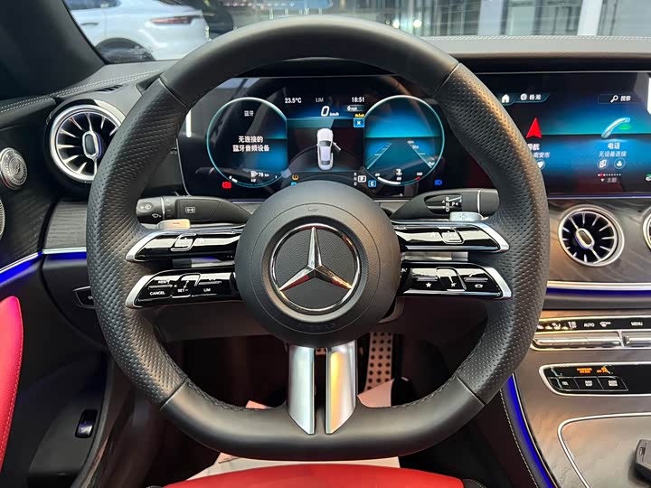 Mercedes-Benz E-Class, 2023 — фото 7 из 9