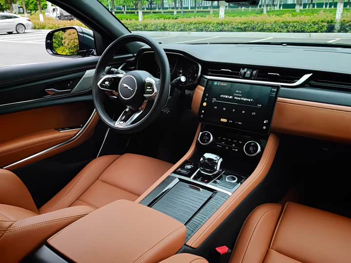Jaguar XF L, 2023 — фото 5 из 9