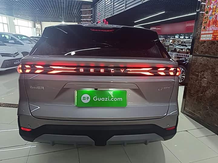 Geely Galaxy L7, 2025 — фото 6 из 9