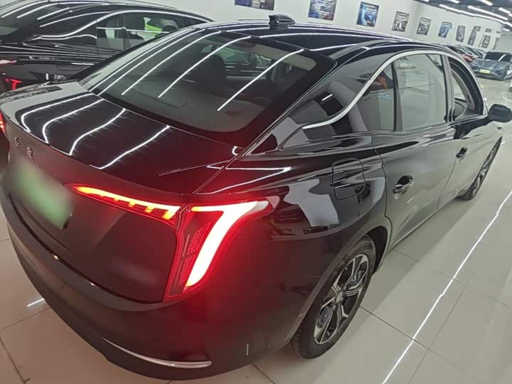 Hongqi E-QM5, 2024 — фото 7 из 9