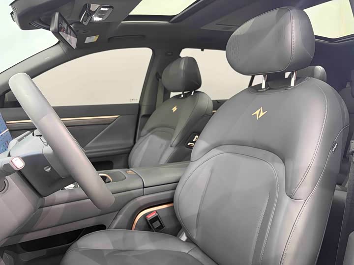 Dongfeng Yipai eπ 008, 2025 — фото 7 из 9