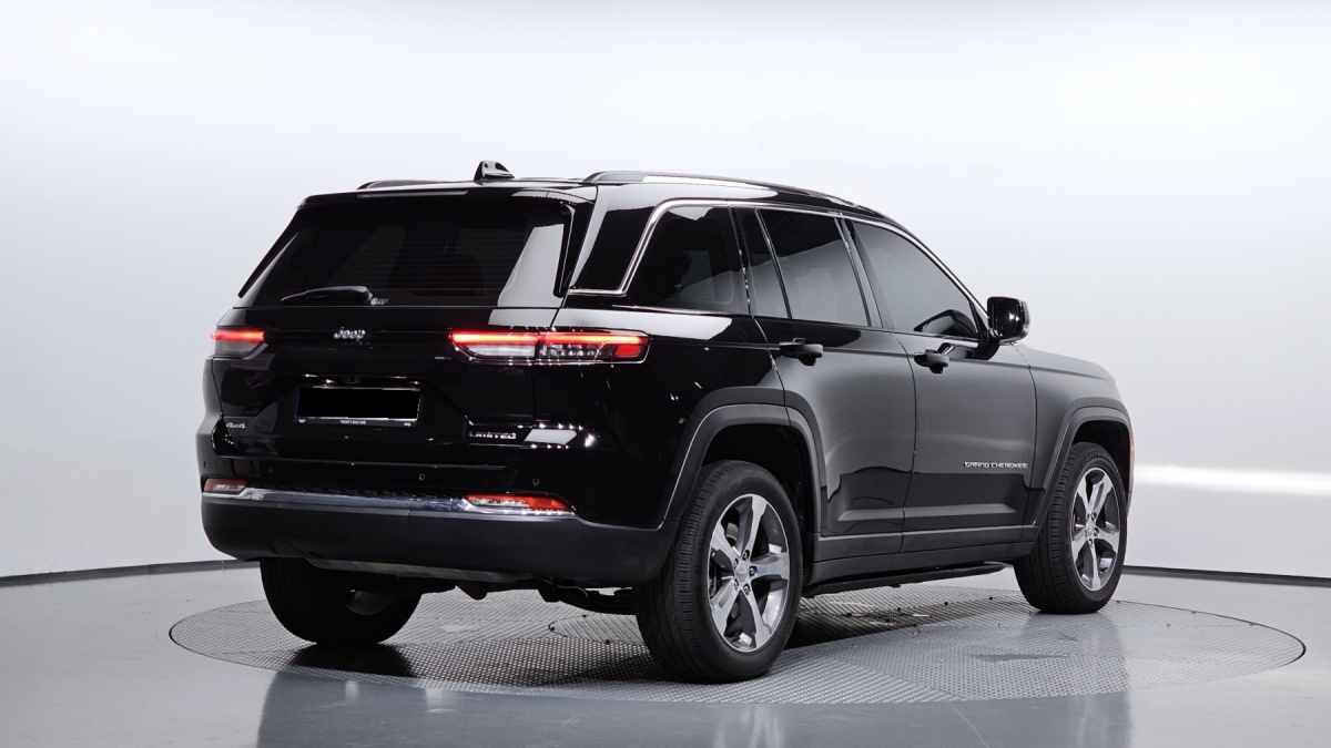 Jeep Cherokee, 2023 — фото 2 из 12