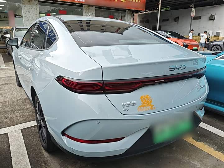 BYD Qin Plus, 2025 — фото 5 из 9
