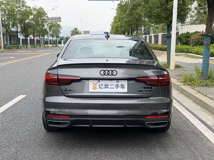 Audi A4L, 2023 — фото 4 из 7