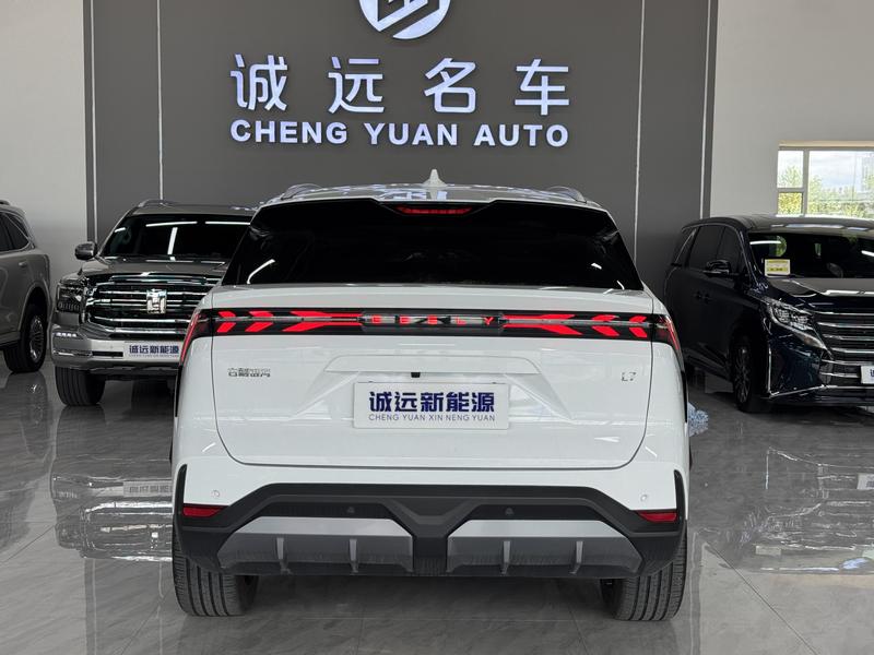 Geely Galaxy L7, 2024 — фото 5 из 9