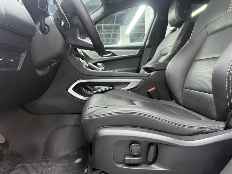 Jaguar F-Pace, 2023 — фото 12 из 12
