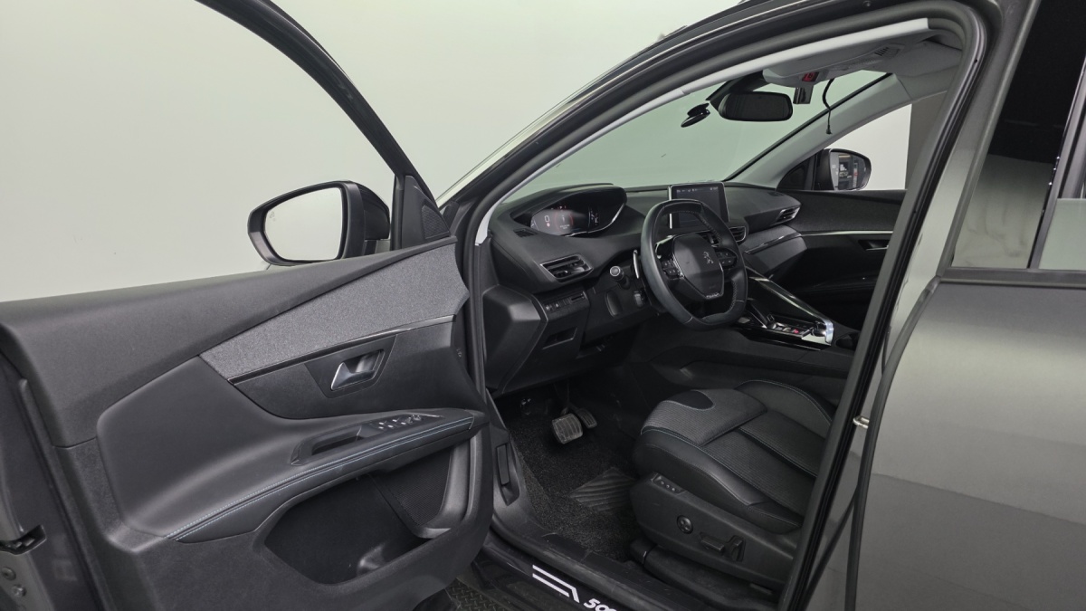 Peugeot 5008, 2022 — фото 10 из 12