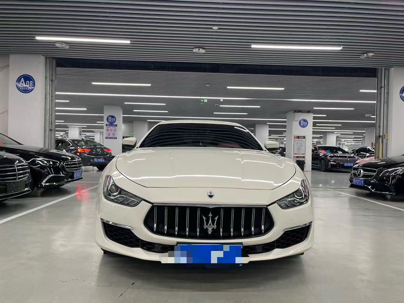 Maserati Ghibli, 2021 — фото 2 из 12