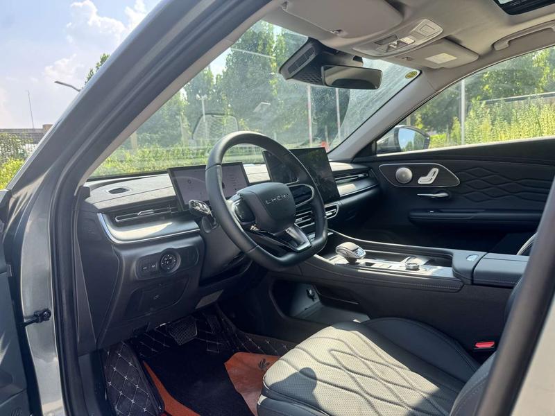 Chery Arrizo 8 Pro, 2024 — фото 8 из 10