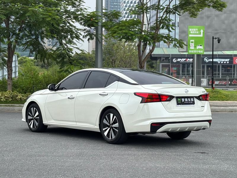 Nissan Teana, 2022 — фото 5 из 12