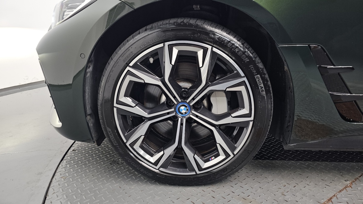 BMW i4, 2022 — фото 5 из 12
