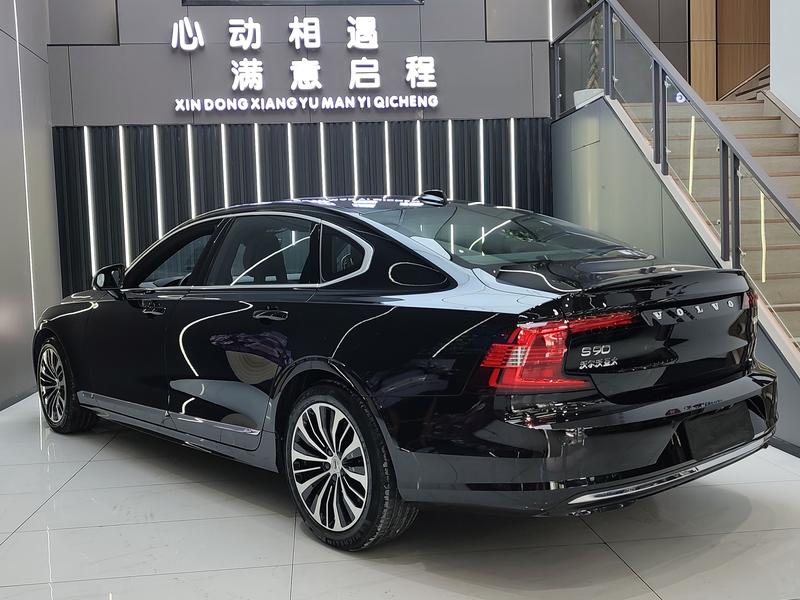 Volvo S90, 2024 — фото 4 из 9