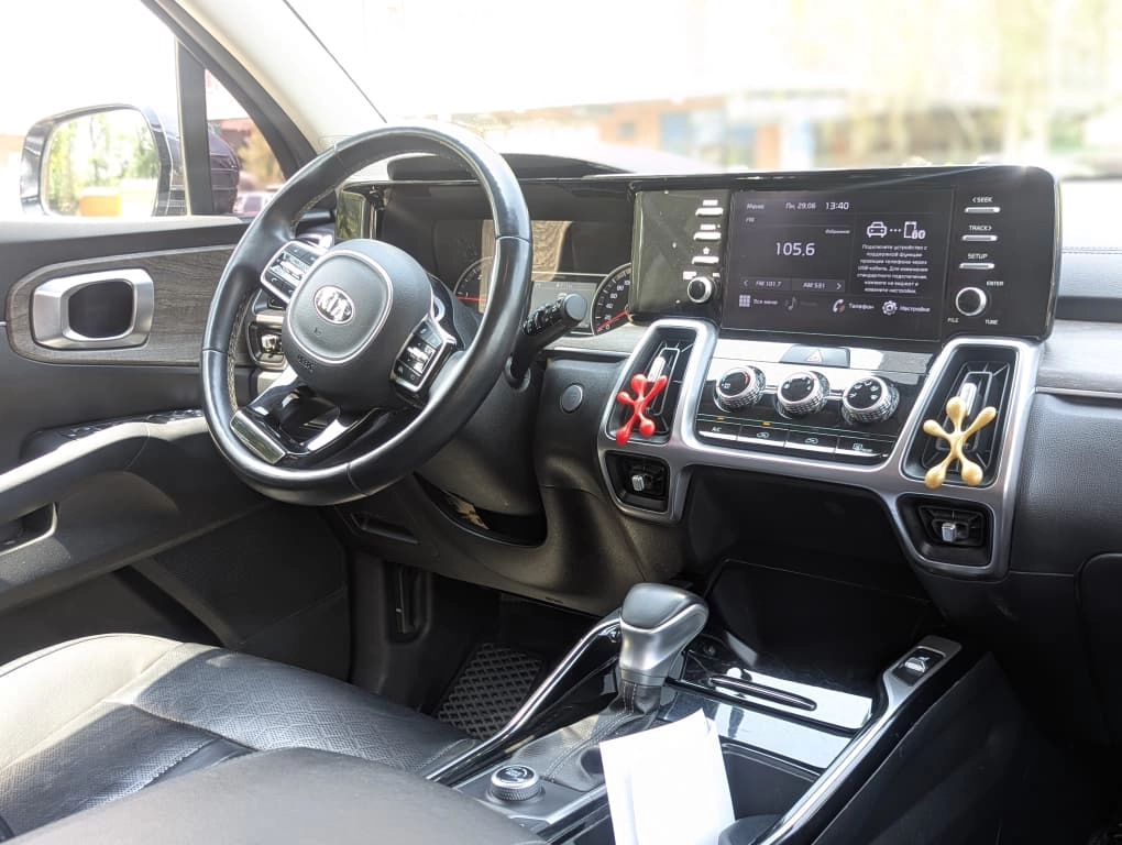 Kia Sorento, 2021 — фото 10 из 12