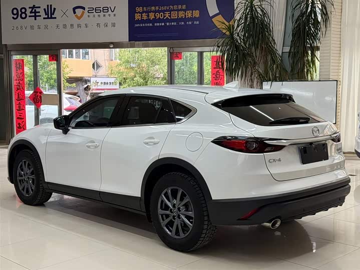 Mazda CX-4, 2023 — фото 6 из 9