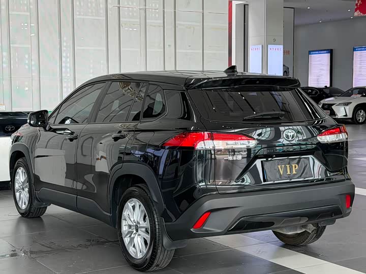 Toyota Corolla Cross, 2022 — фото 7 из 9