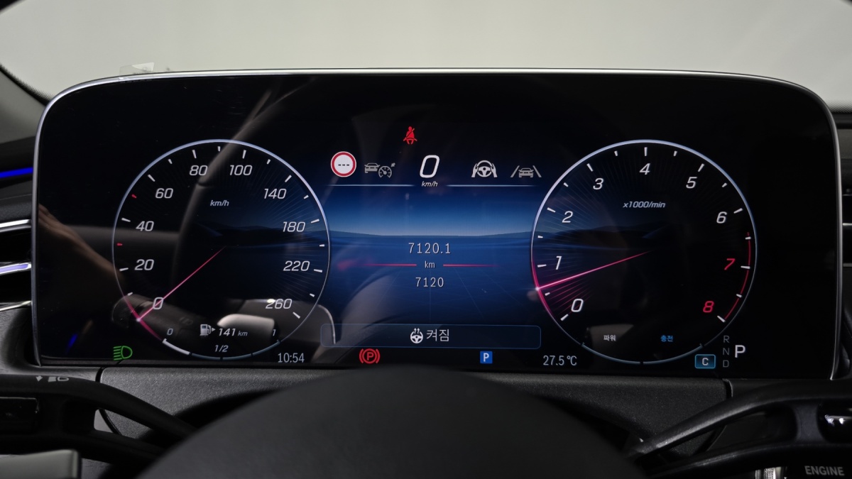 Mercedes-Benz E-Class, 2024 — фото 8 из 12