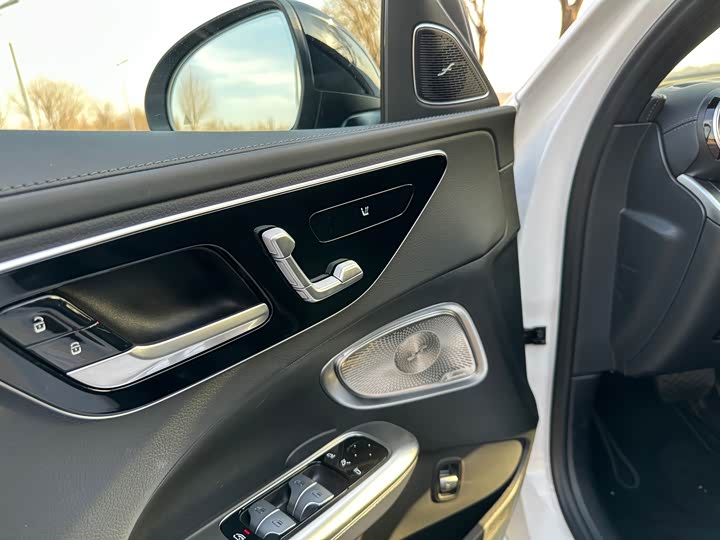 Mercedes-Benz C-Class, 2024 — фото 4 из 9