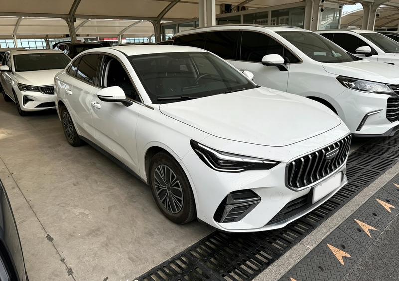 Geely Emgrand, 2025 — фото 3 из 12