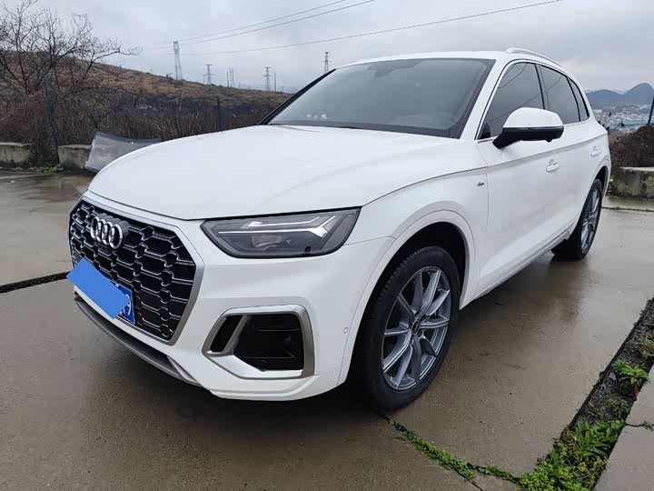 Audi Q5L, 2023 — купить в Санкт-Петербурге под ключ