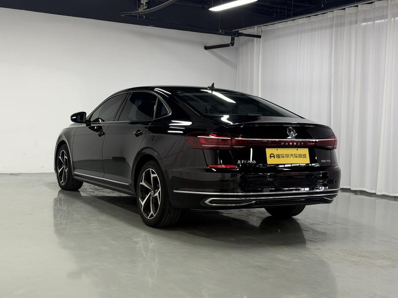 Volkswagen Passat, 2023 — фото 5 из 12