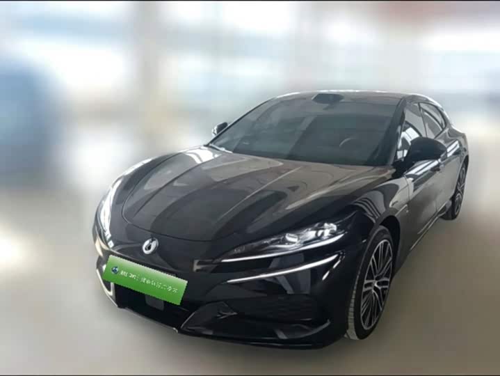 Denza Z9GT, 2026 — купить в Москве под ключ