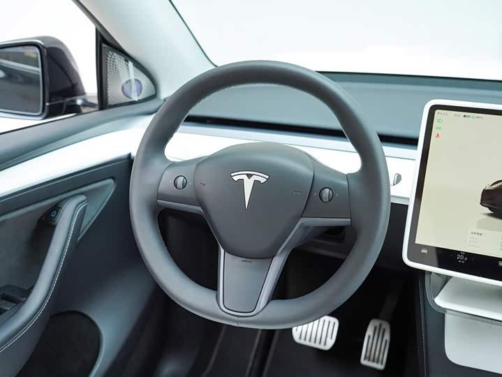 Tesla Model Y, 2023 — фото 7 из 9
