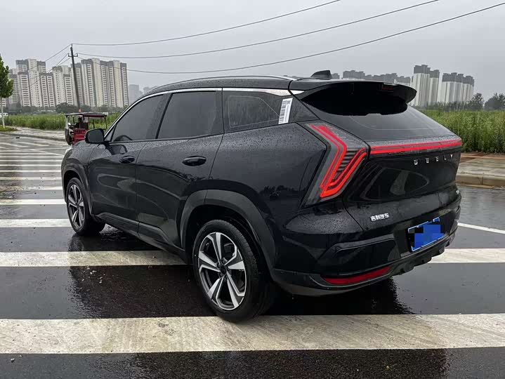 Geely Atlas L, 2025 — фото 7 из 9
