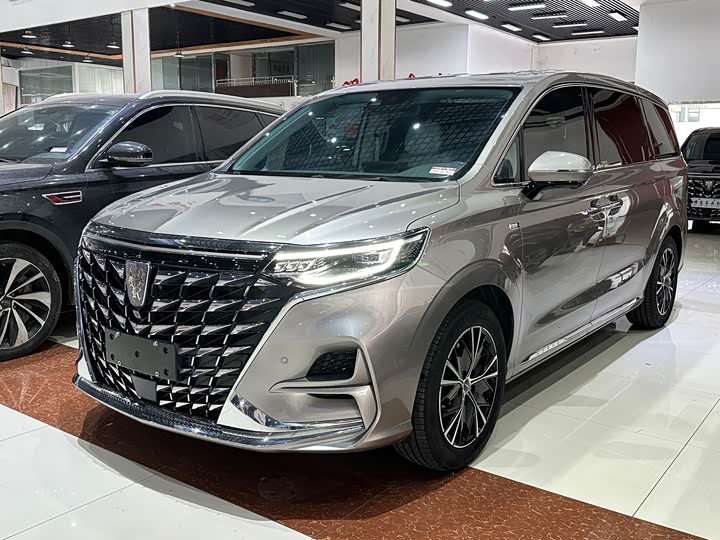 Roewe iMax 8, 2024 — купить в Казани под ключ