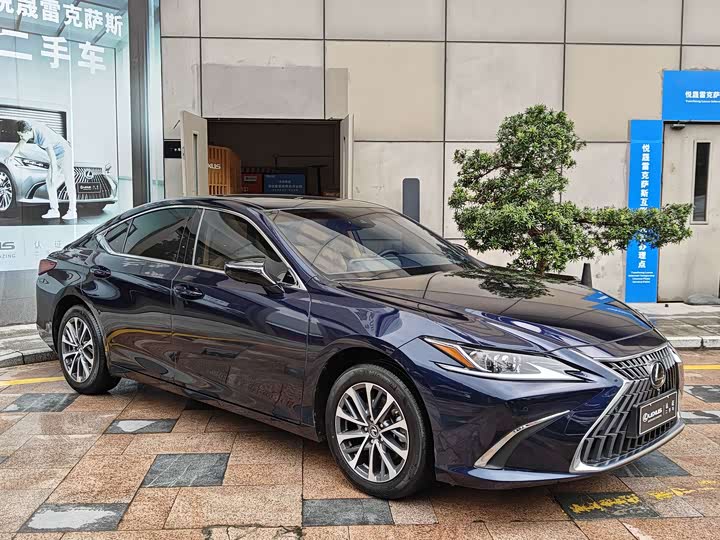 Lexus ES, 2024 — фото 3 из 9