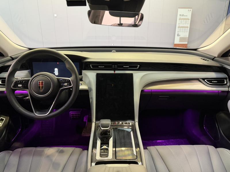 Hongqi H5 Hybrid, 2025 — фото 11 из 12