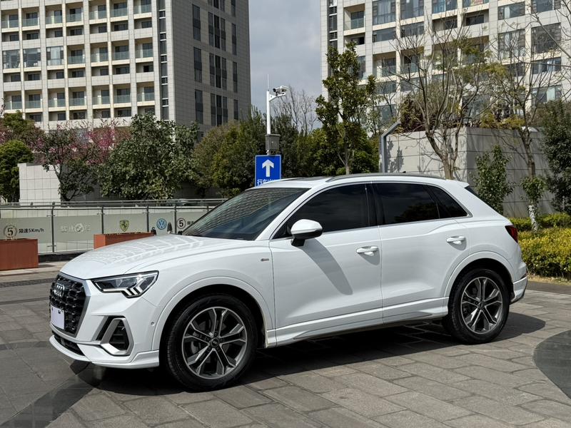 Audi Q3, 2022 — купить в Москве под ключ