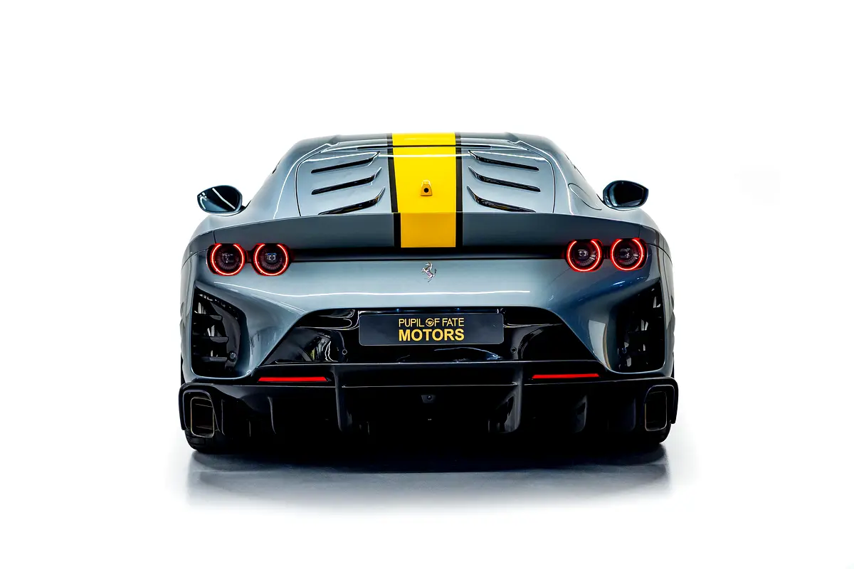 Ferrari 812, 2023 — фото 6 из 10