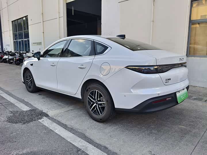 BYD Seal 05 DM-i Hybrid, 2024 — фото 4 из 9
