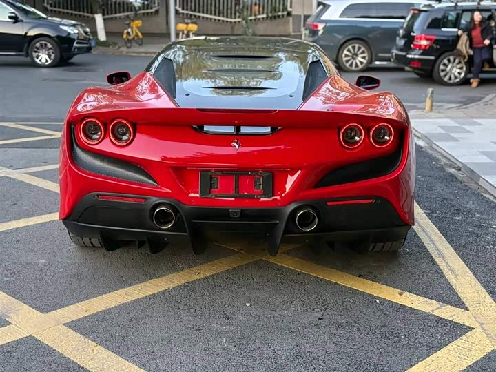 Ferrari F8, 2023 — фото 5 из 5