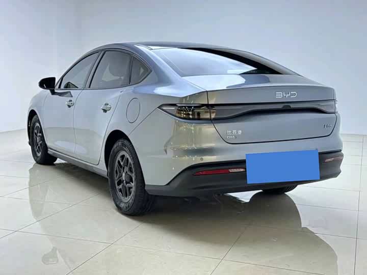 BYD Seal 05 DM-i Hybrid, 2025 — фото 3 из 9