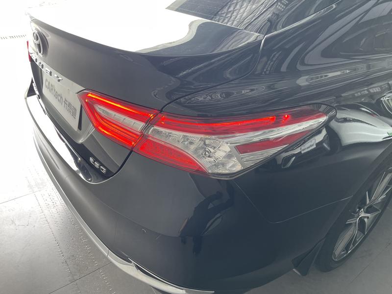 Toyota Camry, 2023 — фото 10 из 12