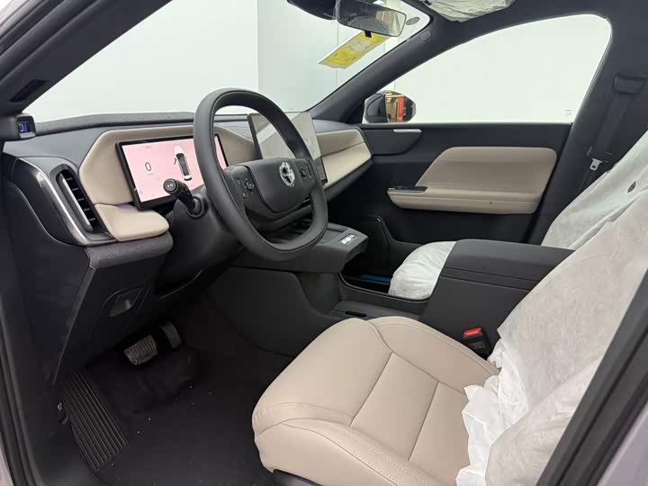 Volvo XC70 Hybrid, 2025 — фото 6 из 9