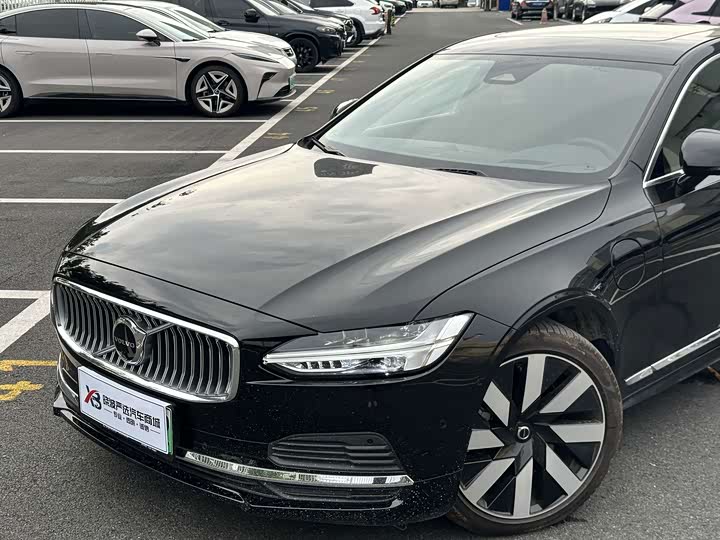 Volvo S90 Hybrid, 2024 — фото 6 из 9